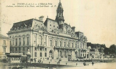 TOURS Rathaus 24