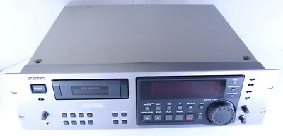 Sony PCM-R500 Digital Audio Recorder 4D.D. Motor Mechanism AC 120V