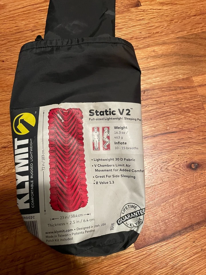 Almohadilla para dormir Klymit aislada estática V2 - roja - 23" x 72" Foto 4 de 4