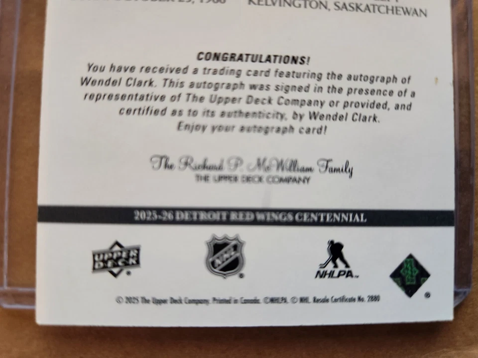 *NUEVO* AUTÓGRAFO WENDEL CLARK 2025-26 DETROIT RED WINGS CENTENARIO #45 SSP AUTO Foto 3 de 4