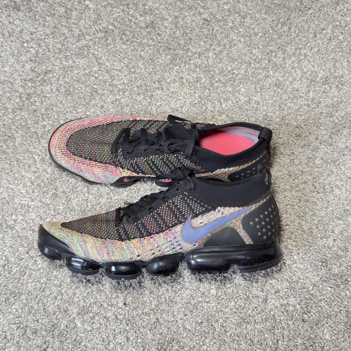 Preços baixos em Nike Air VaporMax Flyknit 2 Black Multi-Color | eBay