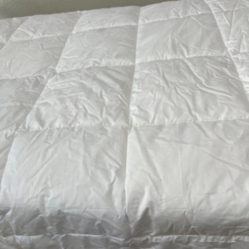 Garnet Hill Signature White Duvet Insert 95 x 105" 100% Supima Cotton - Image 3 of 4