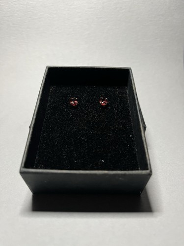 9ct Yellow Gold Ruby Stud Earrings - Picture 4 of 6