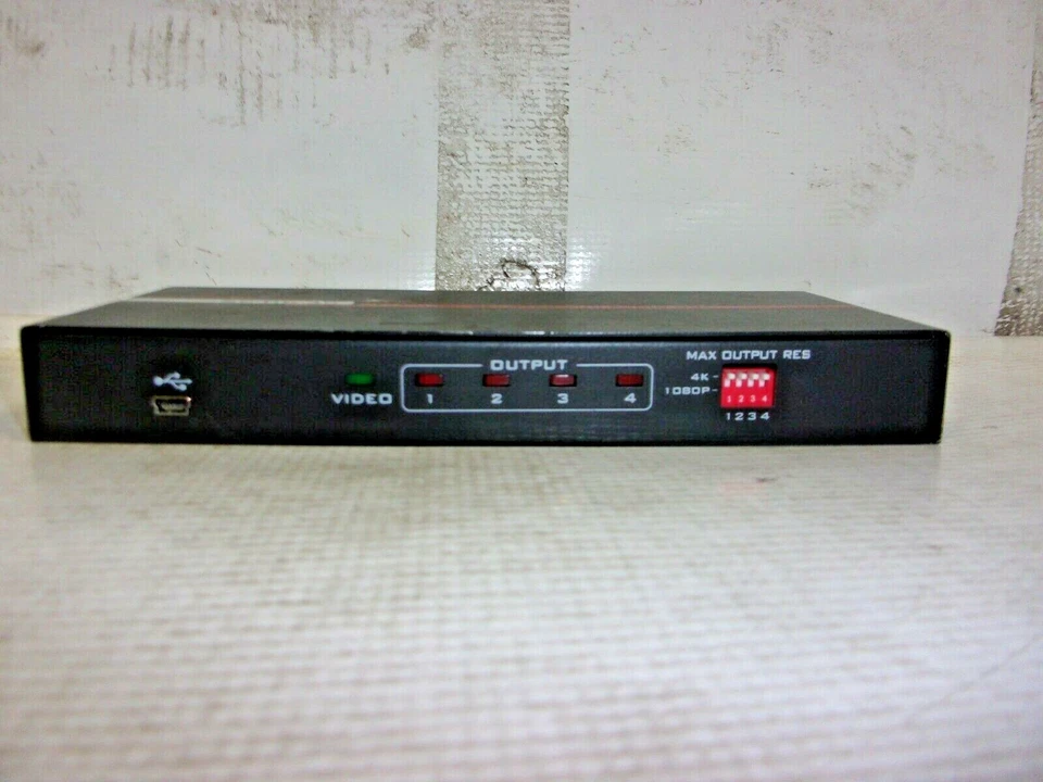 Hall Research SP-HD-4C 1x4 HDMI Splitter with 4K Audio Out optical-analog - Image 2 of 4