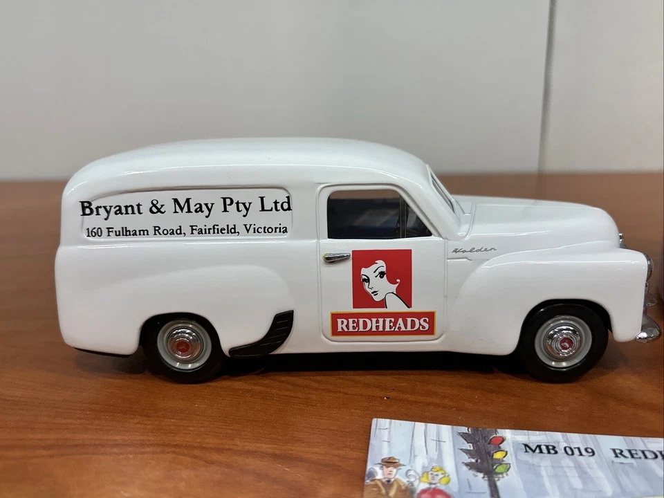 1/25 MODELOS COMO NUEVOS Y EN CAJA FURGONETA HOLDEN FJ MB019 PERTH MODELO CV JD Foto 4 de 4