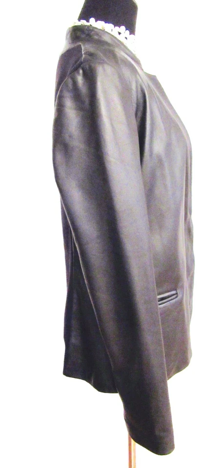 Max Azria | Chaqueta de Cuero | Blazer con Paneles Tejidos en Espalda y Mangas Talla M Foto 3 de 4