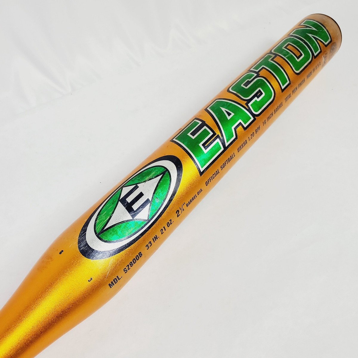 EASTON TRIPLE 8 SC888 Alloy 33” 21oz 2 1/4” Barrel Softball Bat