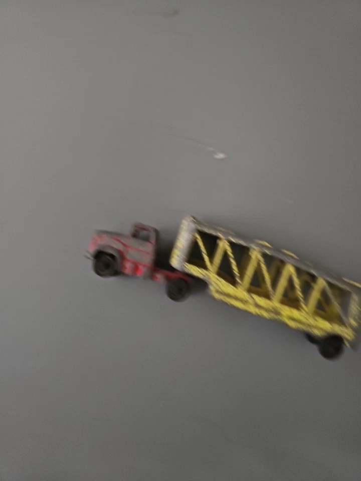 Camión de transporte y remolque Tootsie Toy Turnpike (de colección 1969) Foto 2 de 4