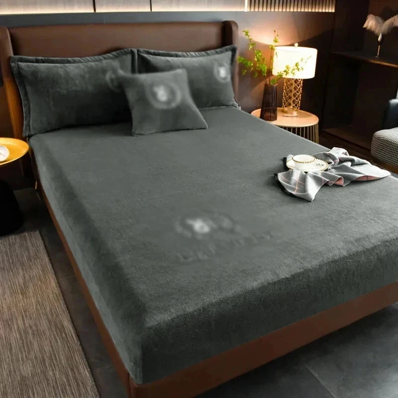 Solid Color Velvet Bed Sheets Warm Adjustable Fitted Sheets Washable Bedspreads - Image 4 of 4