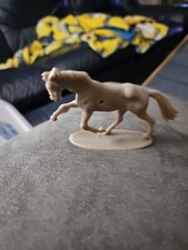 Unbranded Plastic Gray Horse On Stand-3 Inches Tall x 3.5 Inches Long