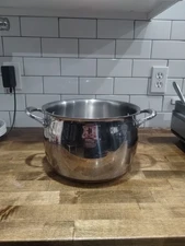 Kirkland Signature 8.5QT Professional Quality Copper Core Stock Pot No Lid