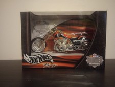 Hot Wheels Racing 1:18 Thunder Rides Diecast Motorcycle NASCAR 45 Sprint