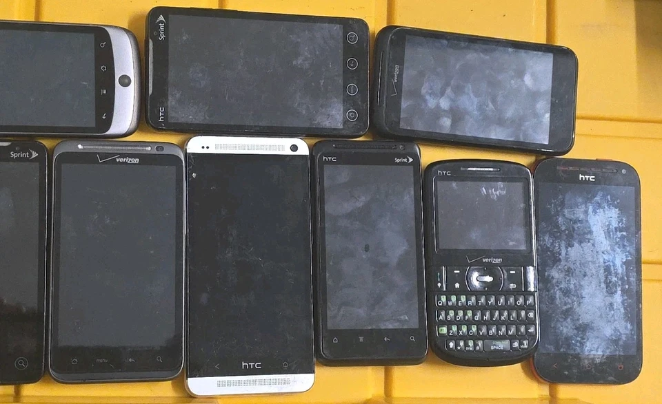 10 HTC Smart Phone lot - Sprint, Android, AT&T, Verizon, GSM, 4G-LTE, 3G, CDMA - Image 2 of 4