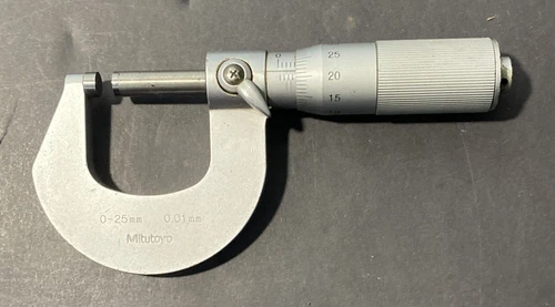 Mitutoyo 5004325 Outside Micrometer 0-25mm 0.01mm Carbide Tips Machinist Used