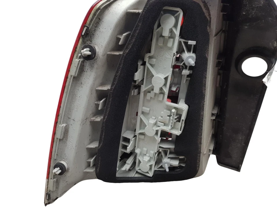 Vauxhall Zafira B Taillight Lamp Off Side Right Rear 2013 95507729   - Image 3 of 4