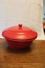 Fiesta Scarlet Red Covered Casserole Dish Bowl with Lid 9 3/8"