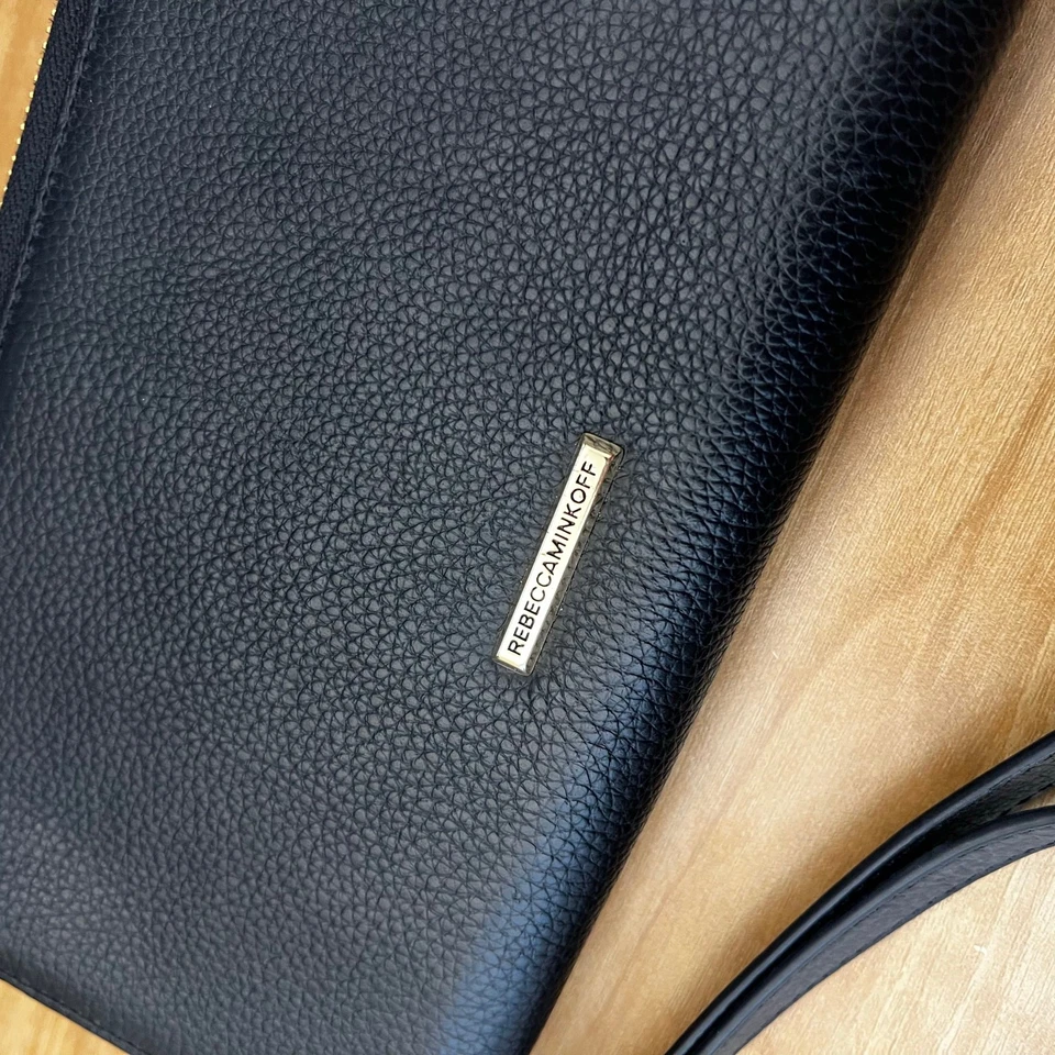 Muñequera Rebecca Minkoff Regan Carga Cremallera (Rayo/4000mAh) - Negra Foto 3 de 4