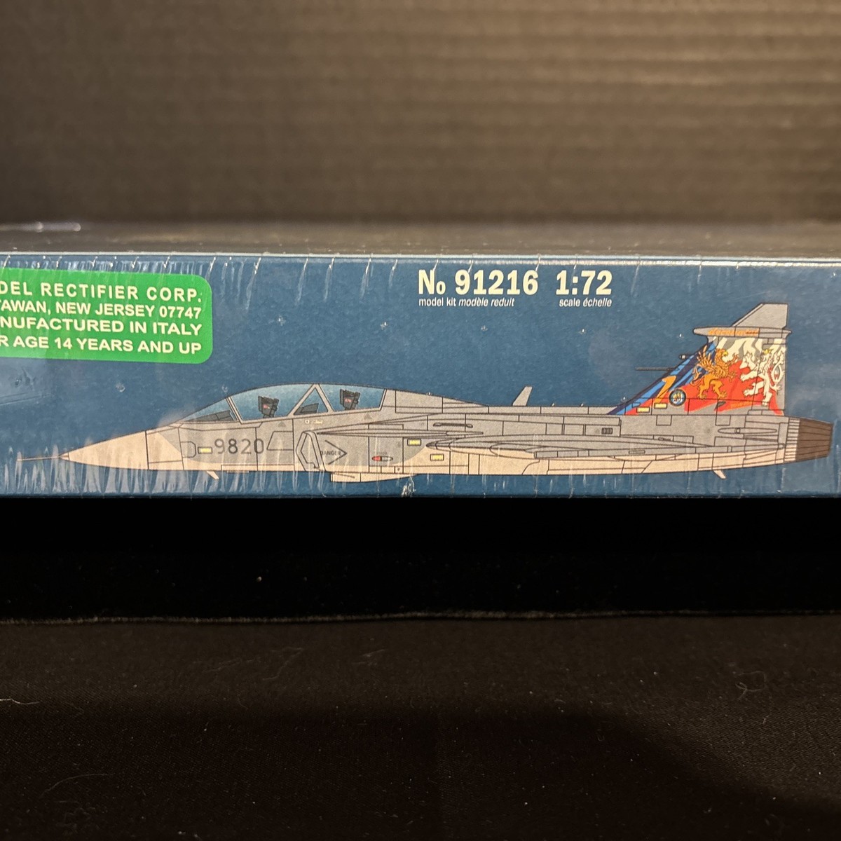 Maquette Italeri Chasseur Maquette Italeri 1/48 JAS 39D Gripen Twin Seater – Kit Avion Réf. IT2664 – Neuf Maquette Italeri Chasseur Maquette Italeri 1/48 JAS 39D Gripen Twin Seater – Kit Avion Réf. IT2664 – Neuf