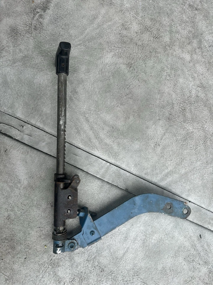 Conjunto de trinquete de freno de estacionamiento Plymouth Barracuda 1966. Foto 4 de 4