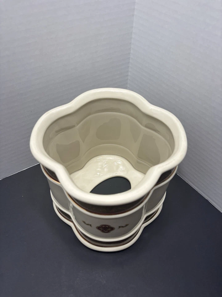 "Caja cubierta soporte pañuelo Croscill Bellissima porcelana borgoña y marfil 6"" de alto" Foto 3 de 4