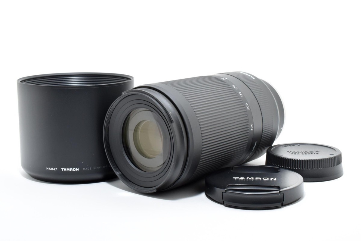 Near Mint Tamron 70-300mm F/4.5-6.3 Di III RXD Zoom Lens For Sony