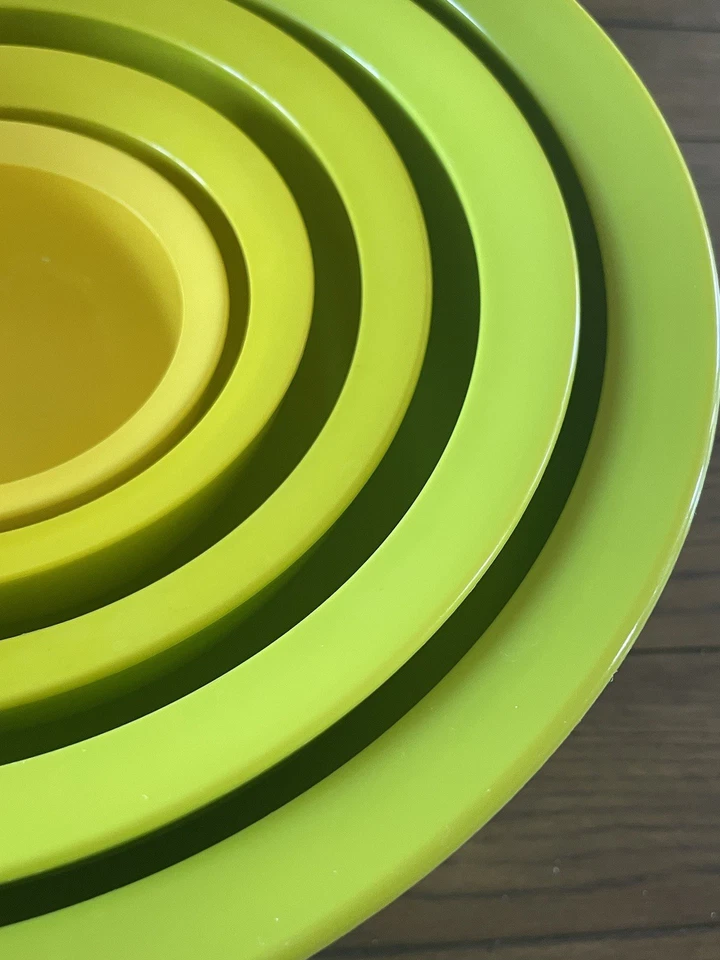 Набор из 5 зеленых нескользящих чаш Crate & Barrel The CaliBowl без бисфенола А США - Изображение 3 из 4