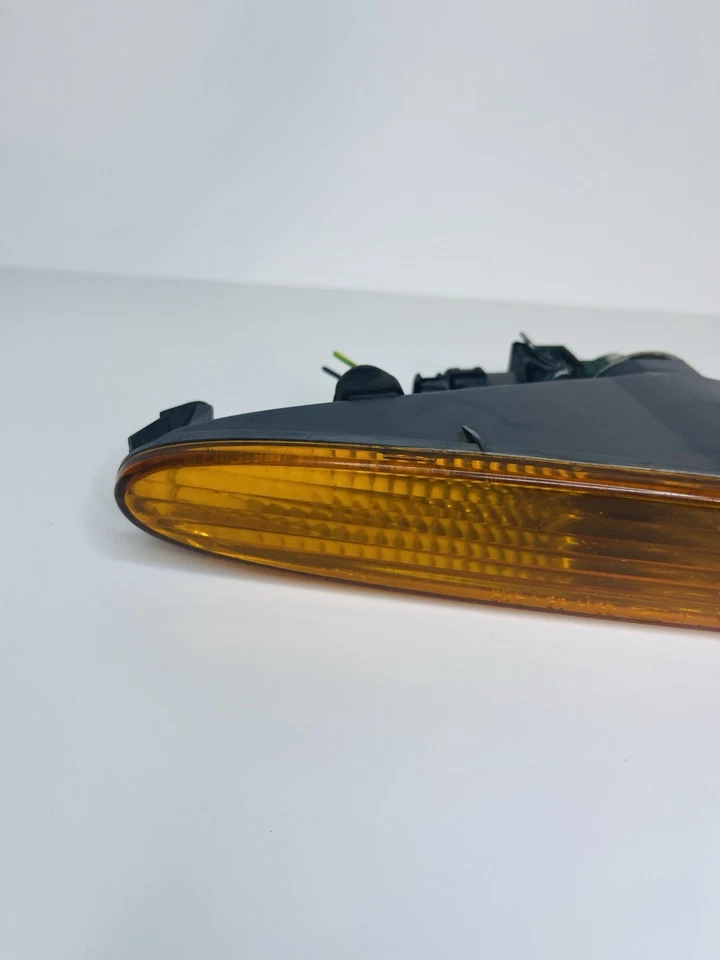 Parachoques delantero derecho Jaguar XJ8 1998-03 LUZ MARCADORA # LNC4800AD Foto 2 de 4