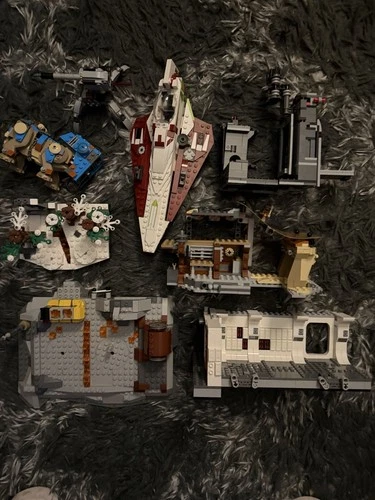 LEGO Star Wars Lot Multiple Sets No Mini-figures