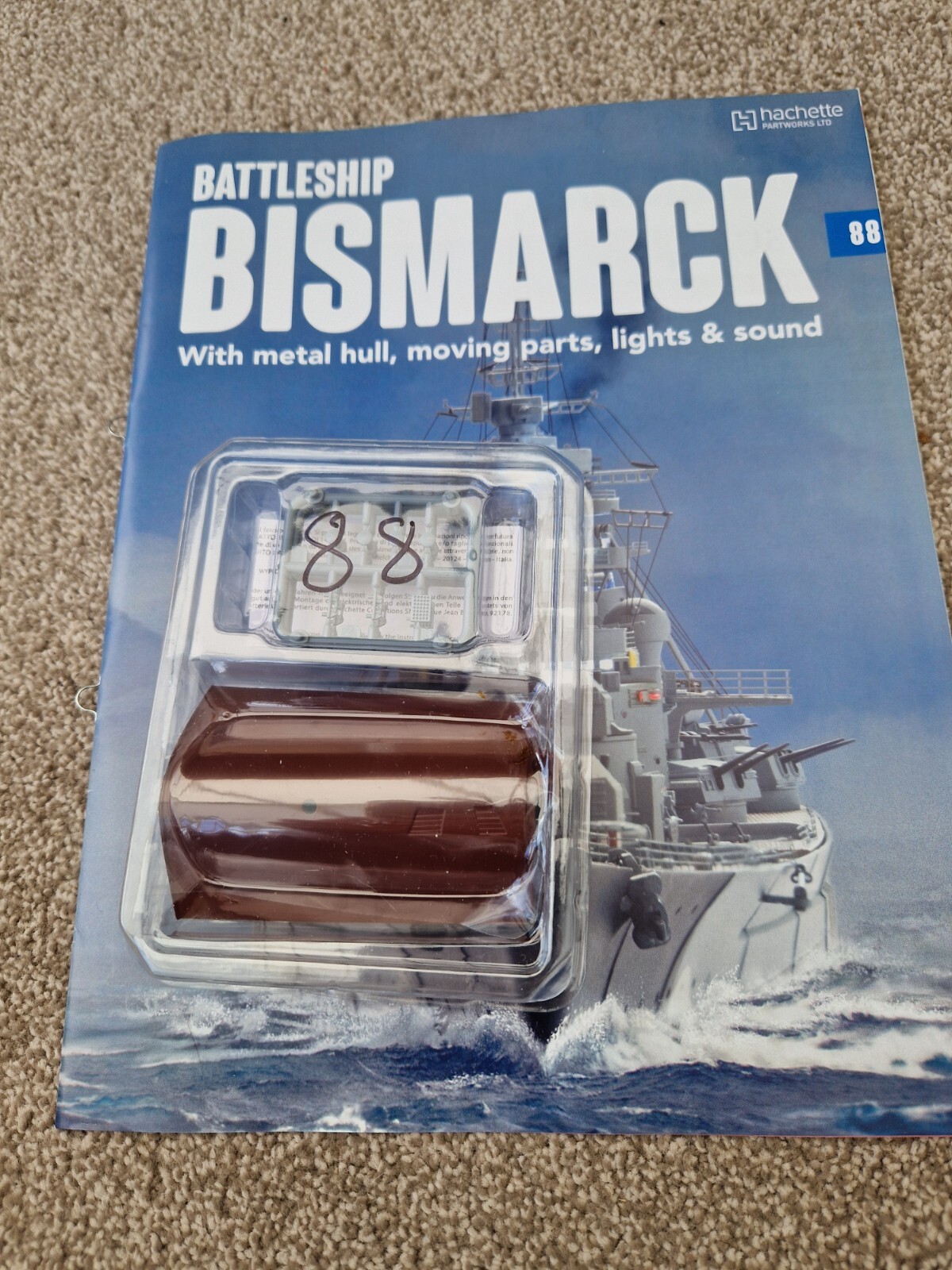 1/200 HACHETTE BUILD THE BISMARCK SHIP MODEL BATTLESHIP ISSUE 88 INC PART