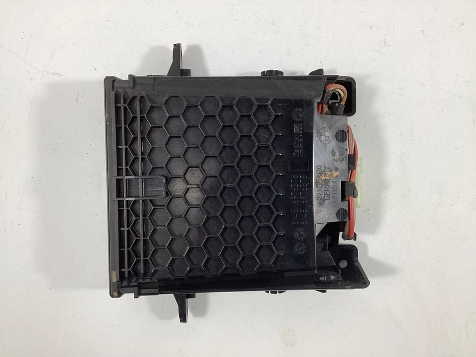 BMW 528I XDRIVE 2009-2012 consola central delantera cenicero almacenamiento 6976376 OEM. Foto 4 de 4