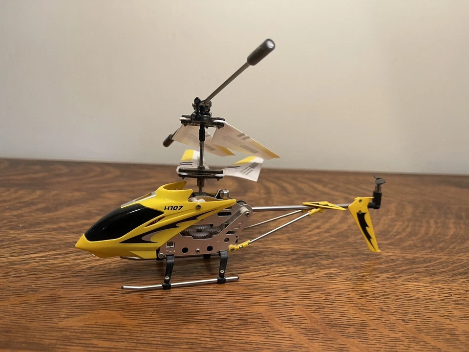 NIB Syma Gyroscopes System S107 Metal Series 3 Channel RC Mini Helicopter - Image 2 of 4