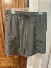 Unipro Short Shorts Mens Large Green Draw String Quick Dry Snap Cargo Pockets