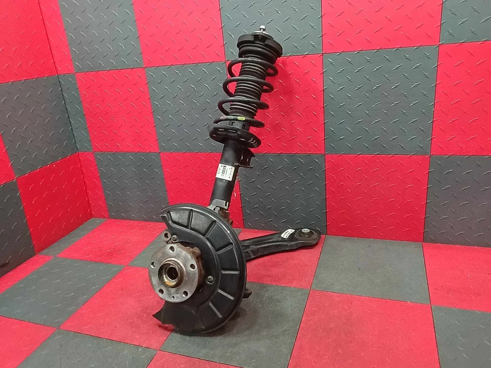 Volkswagen Passat LH 2012-2022 conductor suspensión delantera conjunto de rodilla ¡solo 32 k millas! Foto 2 de 4