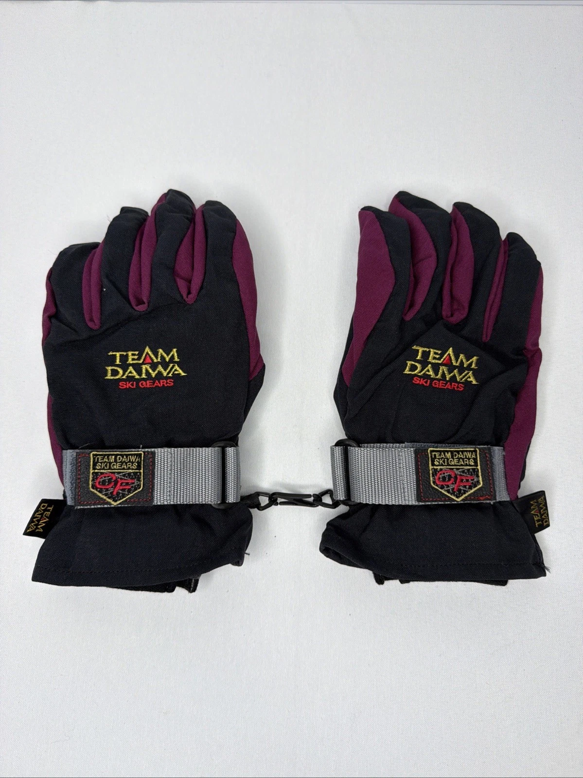 EXTREMELY RARE Team Daiwa Fishing Ski Gloves Custom made size M US SELLER