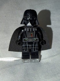 LEGO Star Wars Darth Vader Minifigure (Type 2 Helmet) White Head