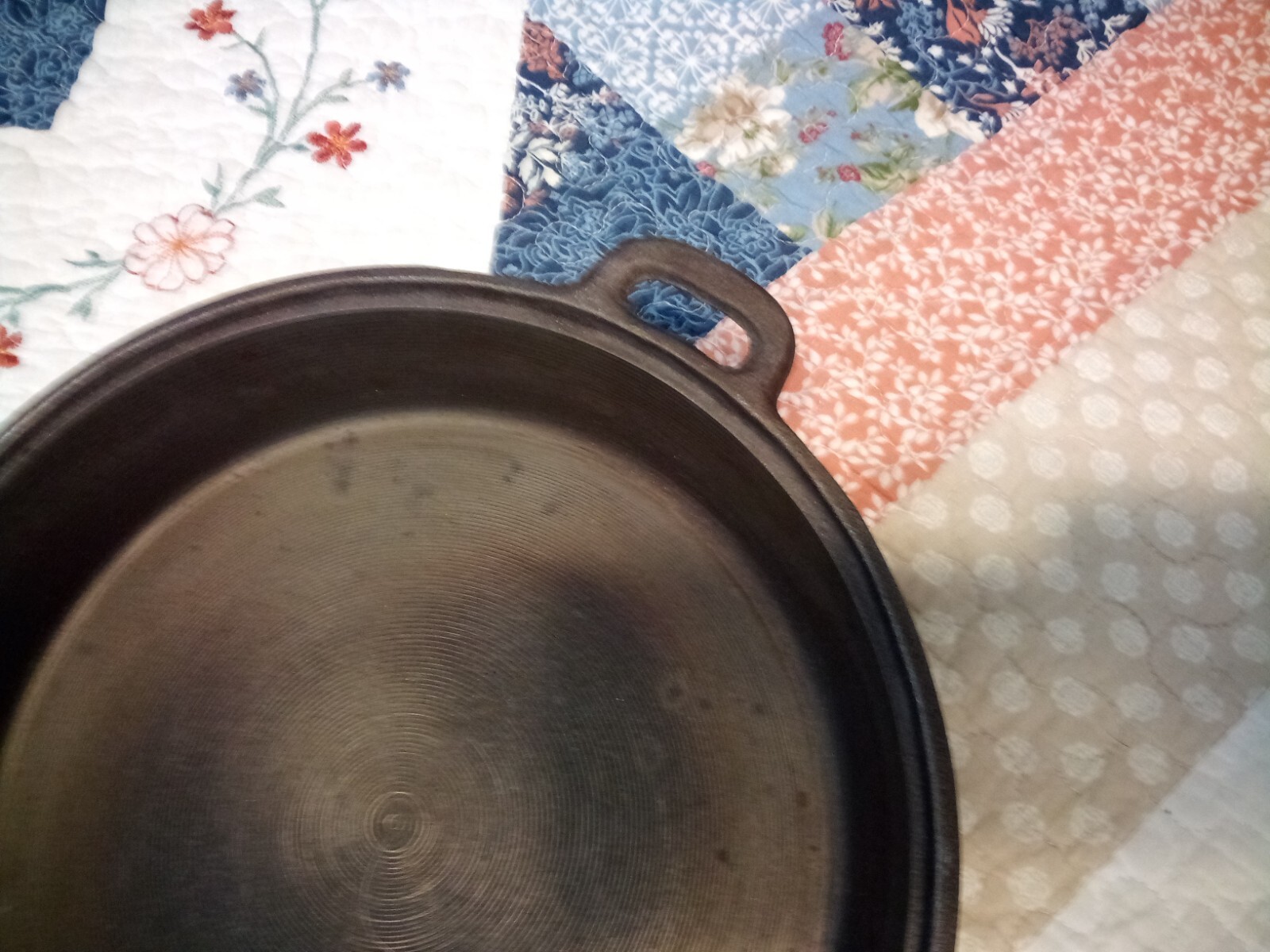 Cast Iron Open Fire Dutch Oven Skillet 10" COOL TOUCH Wood Handle w/Lid