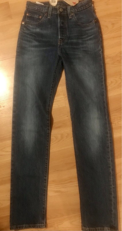 LEVI 501’s WOMENS BLUE DENIM STONEWASH JEANS SZ 24/32 NEW WITH TAGS ORG $69.50