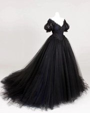 Black Romantic Gothic Wedding Dresses Black Tulle Lace-up V-Neck Bridal Gowns