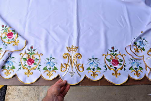 Nice Older Altar Cloth Cover, Marian Design, Used but Clean! (#2016) chalice co