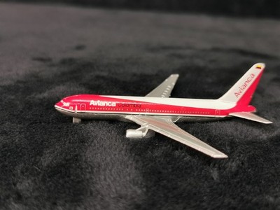 Avianca Colombia Airlines Boeing 767 Schabak 1:600 Scale Diecast Aircraft Model