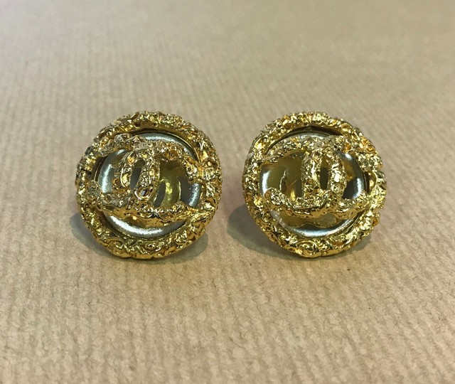 COCO CHANEL EARRINGS=GOLD TONE=1993=AUTUMN RANGE=ORIGINAL BOX=AUTHENTIC
