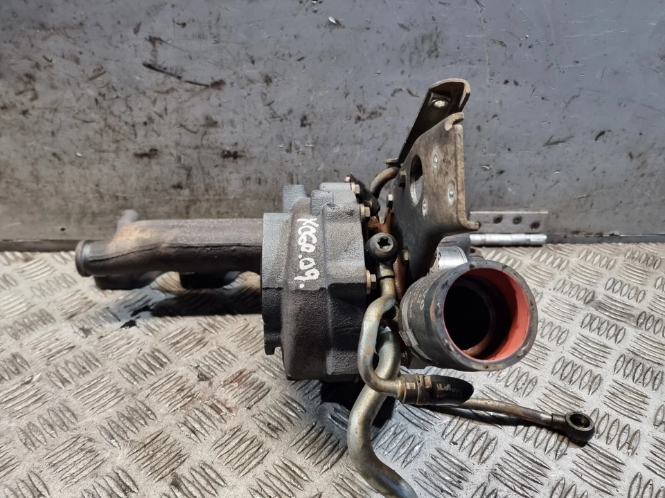 VOLVO XC60 TURBOCHARGER GTB2055VL WITH EXHAUST MANIFOLD  2.4L DSL AUTO SUV 2009 - Image 4 of 4