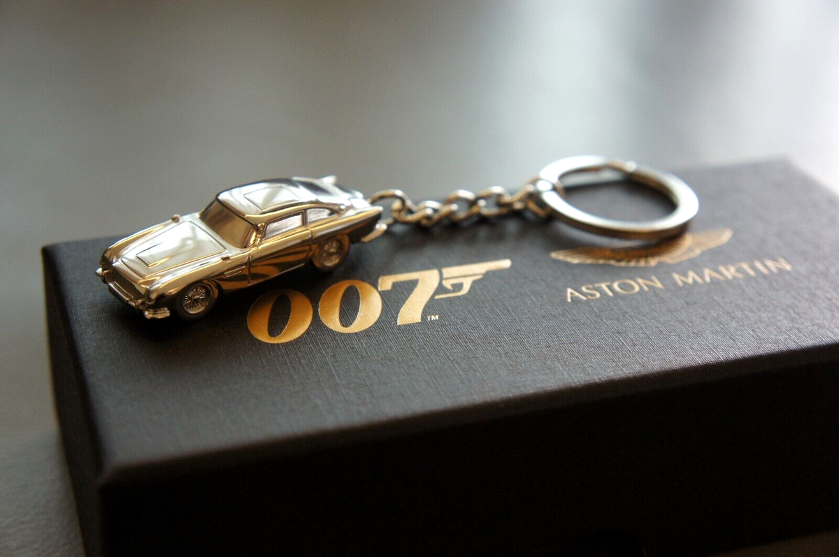 007 ASTON MARTIN DB5 キーチェーン James Bond Aston Martin DB5 Car Keyring - Gold Edition US
