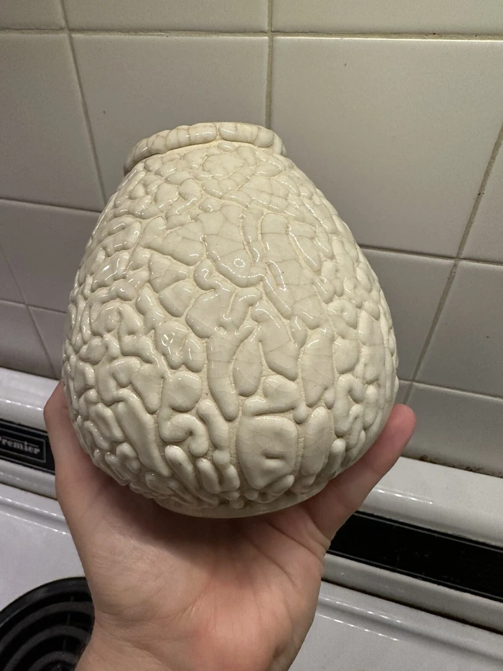 Jarrón de cerámica japonés Awaji de principios del siglo XX vermiculado cuajado blanco Mansudo Foto 2 de 4