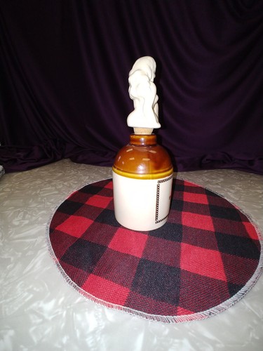 JARRA CON TAPÓN DE PORCELANA THE GENEISS TO JOHN TO LUKE JARRA 50% DE OFERTA - Imagen 4 de 6