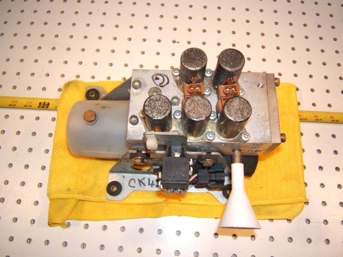 Mercedes 2002 W208 CLK430 Convertible soft top fluid Operate Complete OEM 1 Pump - Picture 4 of 12