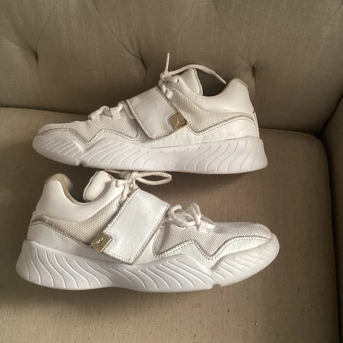 Jordan j23 hotsell gold