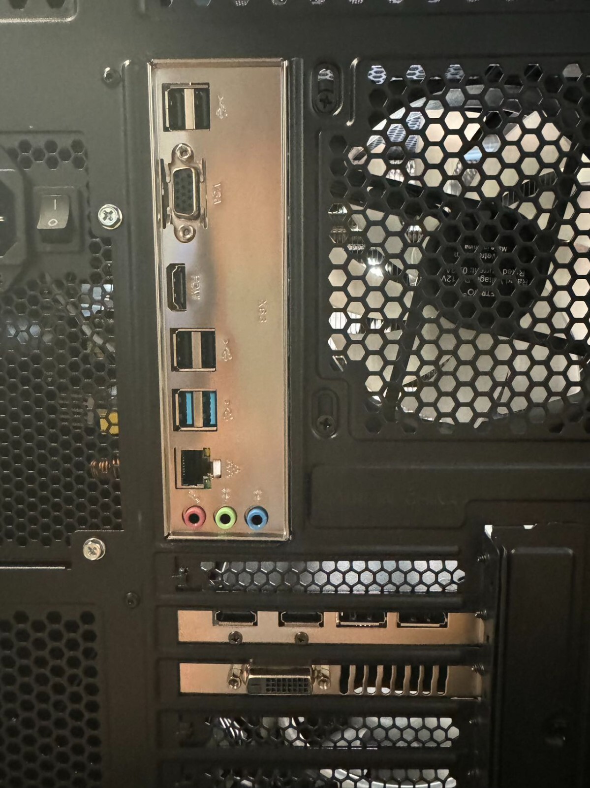 Untapped Custom Gaming PC Desktop Intel i7 32GB DDR4 512GB SSD 2TB HDD AMD RX580 8GB W11 - Image 3