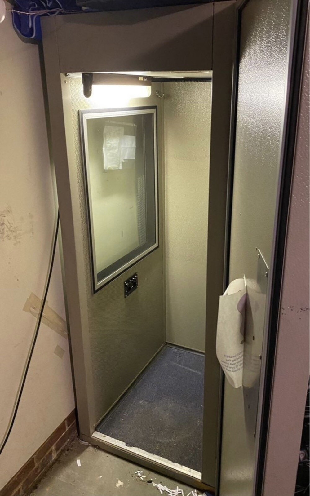 IAC Controlled / Enclosed Acoustical Booth (Industrial Acoustics