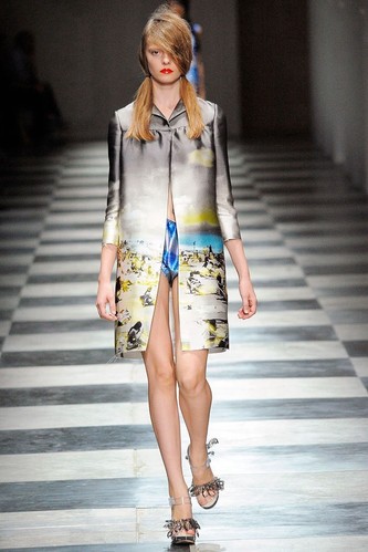 PRADA SPRING SUMMER 2010 RUNWAY COLLECTION COAT - Picture 2 of 17